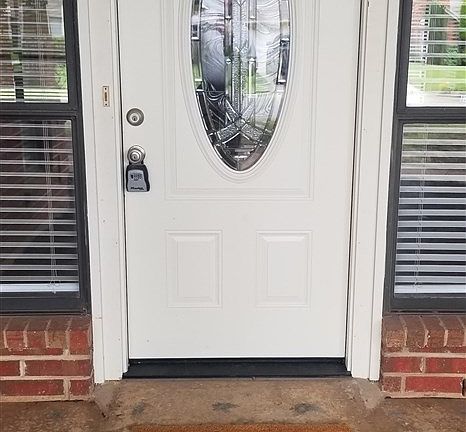5th image of 3104 NE Kingsbriar Cir