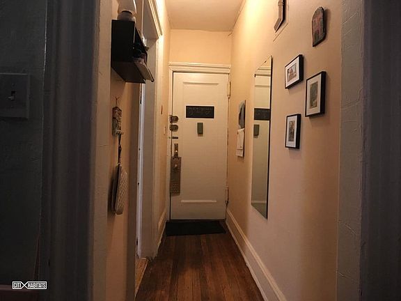 3rd image of 3035 34th St APT B1