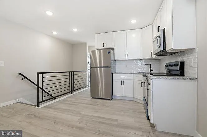 6157 Walnut St #2 — Photo 5
