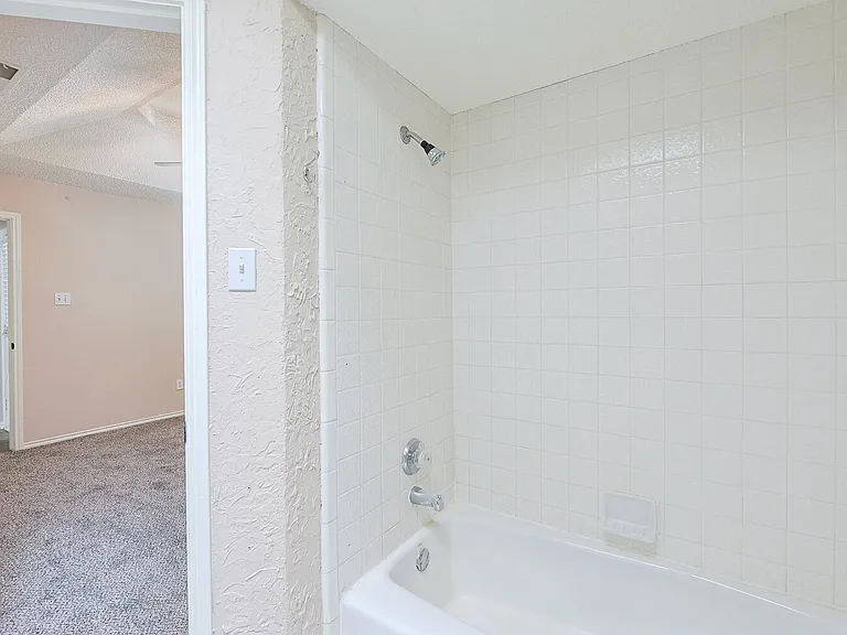 9708 Aberdeen Ave — Photo 34