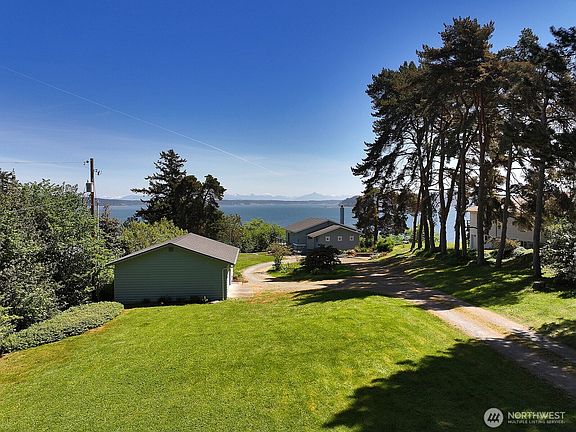 2nd image of 2977 North Bluff Road