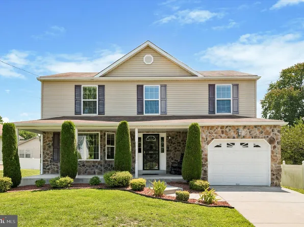 19 Belvue Ter, Aston, PA 19014