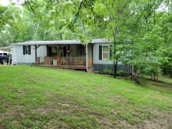 118 White Oak Dr, Big Sandy, TN 38221