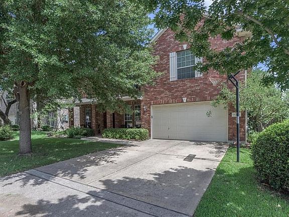 2nd image of 2725 Cedar Springs Pl