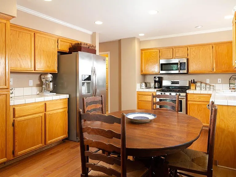 1416 Vigo Ct — Photo 4