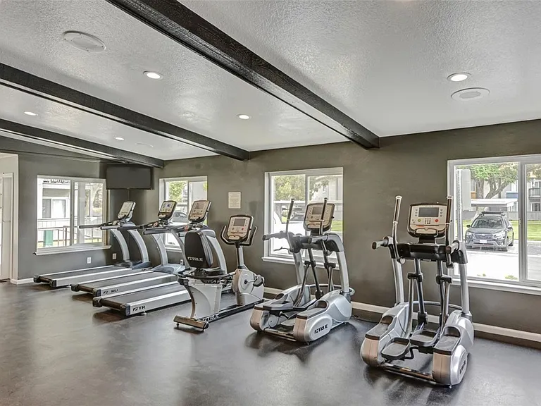 Corona Pointe Resort — Photo 62