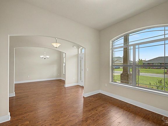5th image of 4833 Perspective Dr