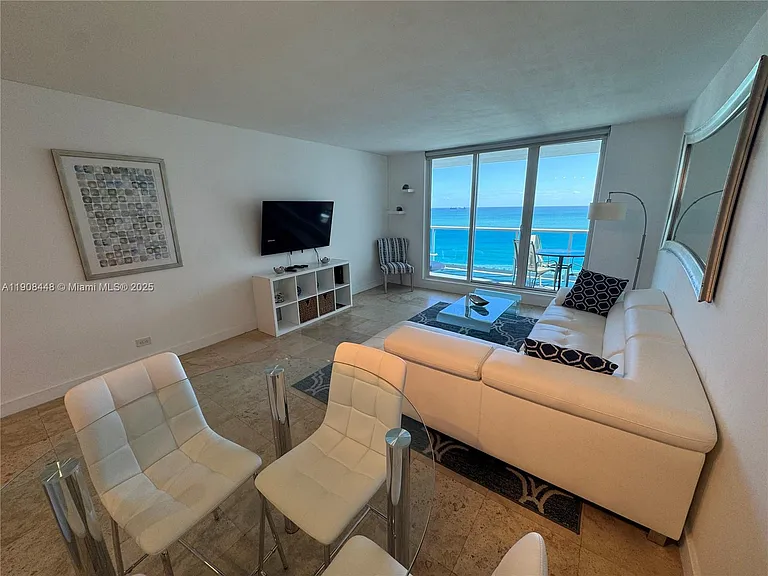 2301 Collins Ave #1525 — Photo 23