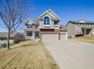 6820 Henry James Ct, Johnston, IA 50131