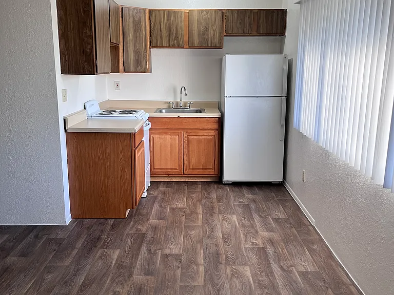 3052 N Alvernon Way #203 — Photo 1