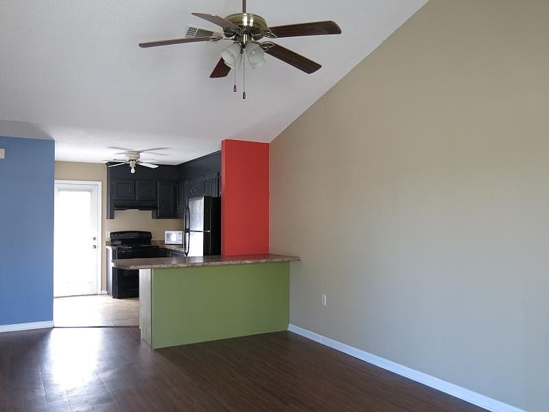 1st image of 140 Lanier Dr #144
