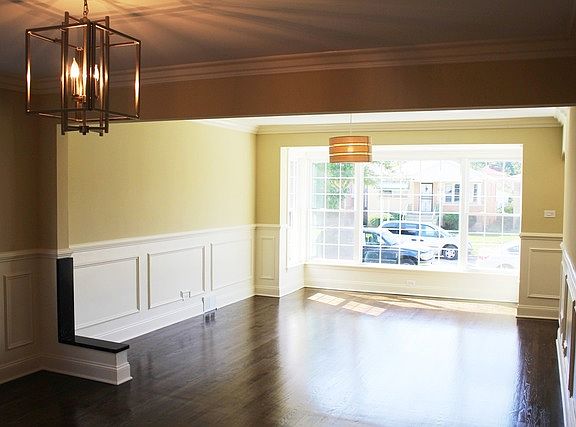 2nd image of 3831 Elmwood Ave