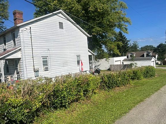 2nd image of 383-385 1st St