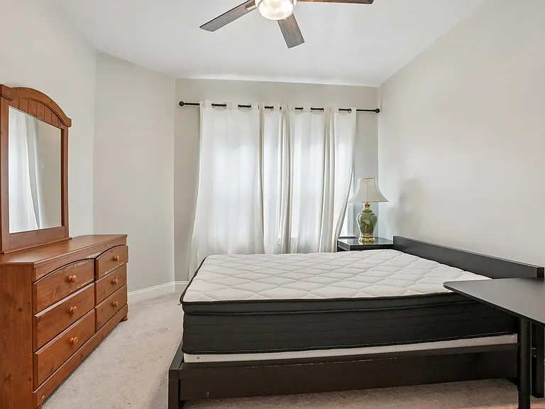 166 Shilling Ave — Photo 6