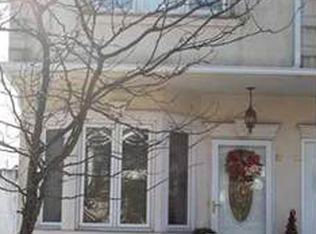10 Pleasant Plains Ave, Staten Island, NY 10309
