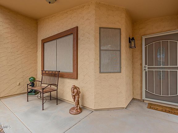 4th image of 605 S 12th St