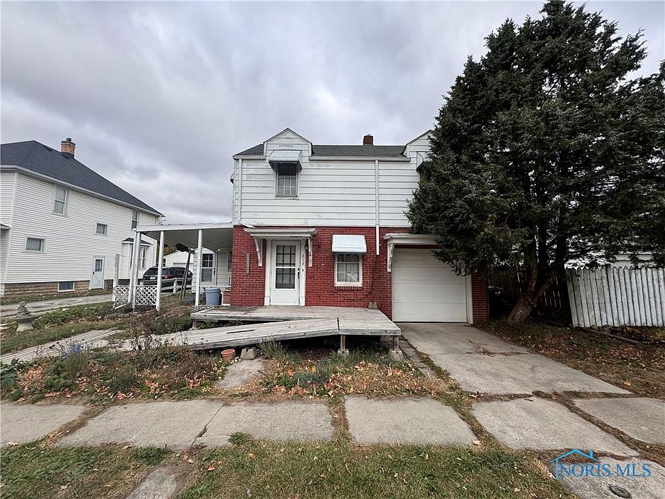 1st image of 216 W Jackson St