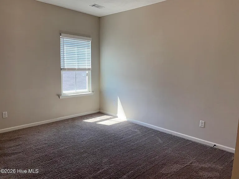 1210 Belgrove Dr — Photo 23