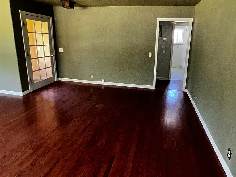 824 Schilling Way — Photo 5