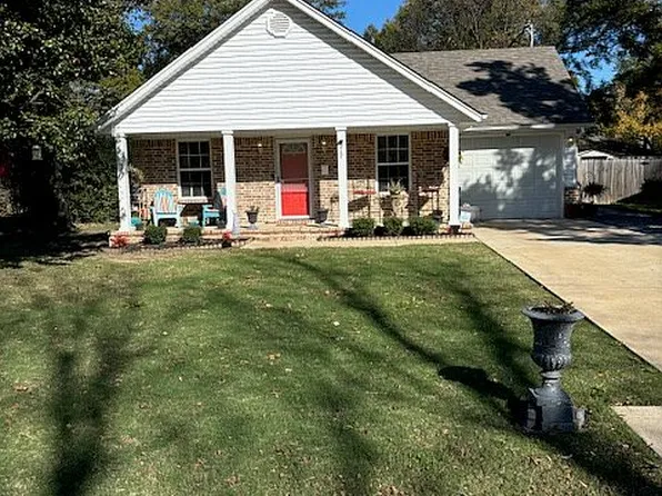 217 S Worthington Dr, West Memphis, AR 72301