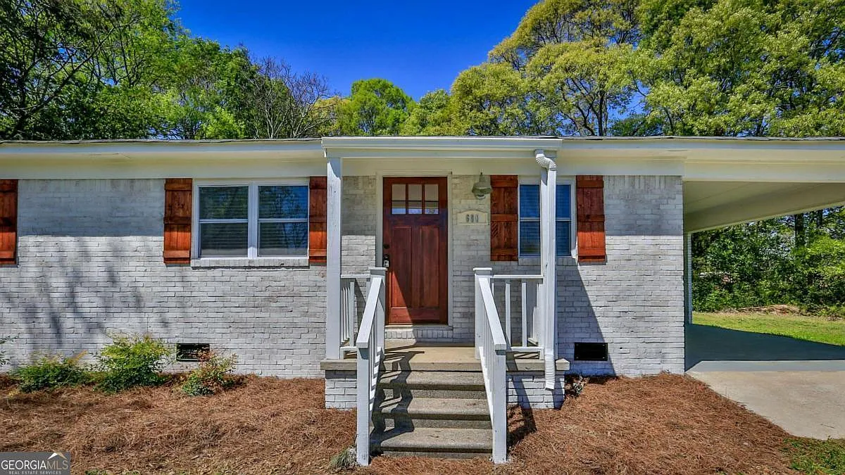 3 bed, 2.0 bath, $1,850 — Photo 1