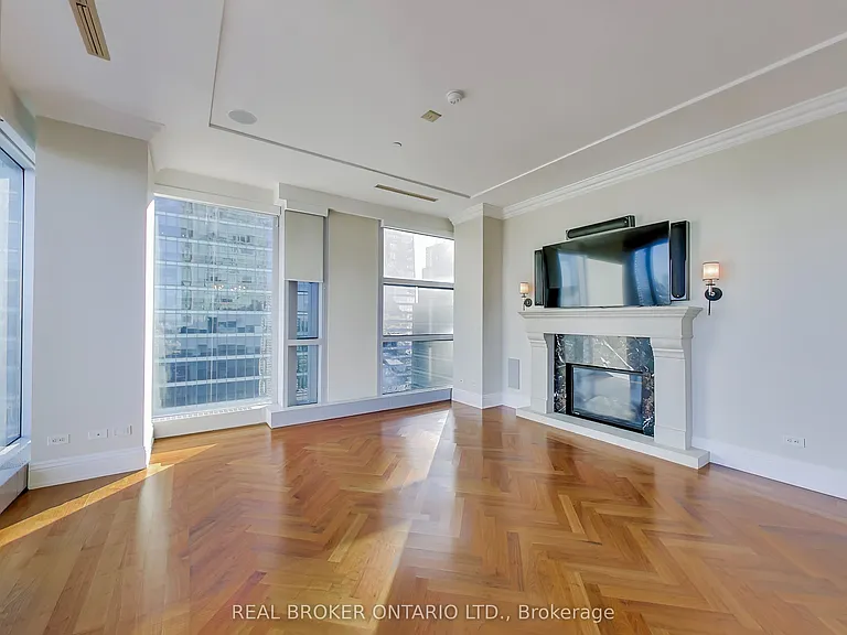 183 Wellington St W #3503 — Photo 11