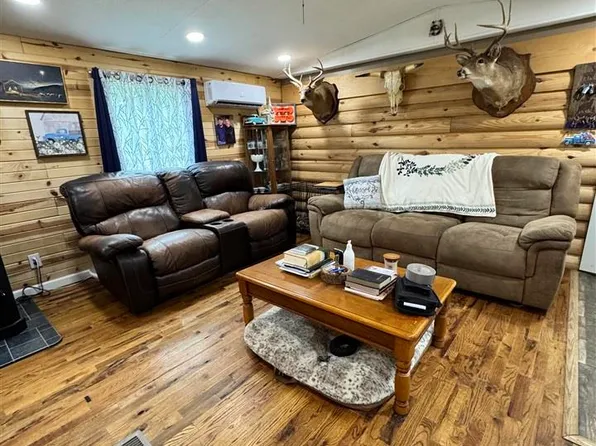 66 Searcy Ln, White Mills, KY 42788
