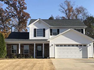 224 Barberry Ln, Greer, SC 29651