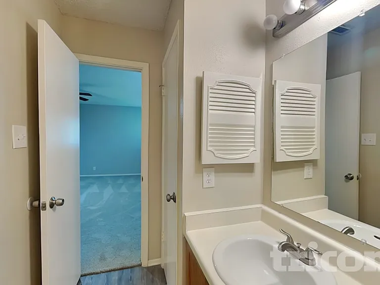6827 Cypress Mist Dr — Photo 9