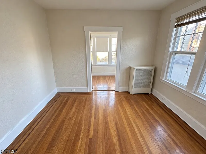 2 bed, 1.0 bath, $2,400 — Photo 2
