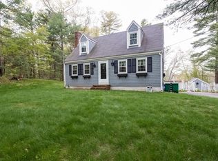 231 Hobomock St, Pembroke, MA 02359
