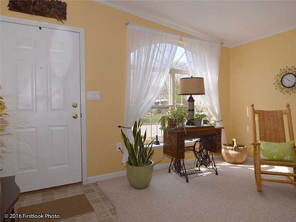 5th image of 414 Leisure Dr