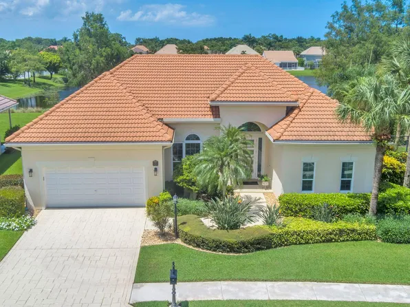 135 Satinwood Lane, Palm Beach Gardens, FL 33410