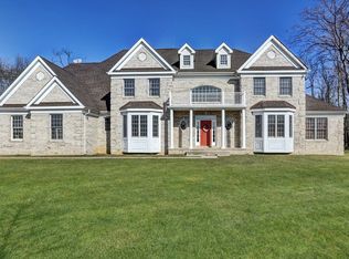 6 Saxon Ct, Freehold, NJ 07728