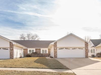 4307 Briarwood Dr, Cedar Falls, IA, 50613