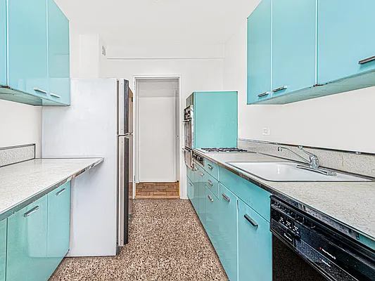 Sold by Douglas Elliman | media 8