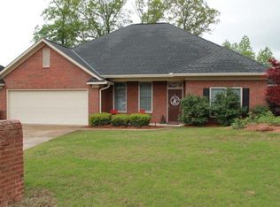 28 Shady Wood Ct, Smiths Station, AL 36877