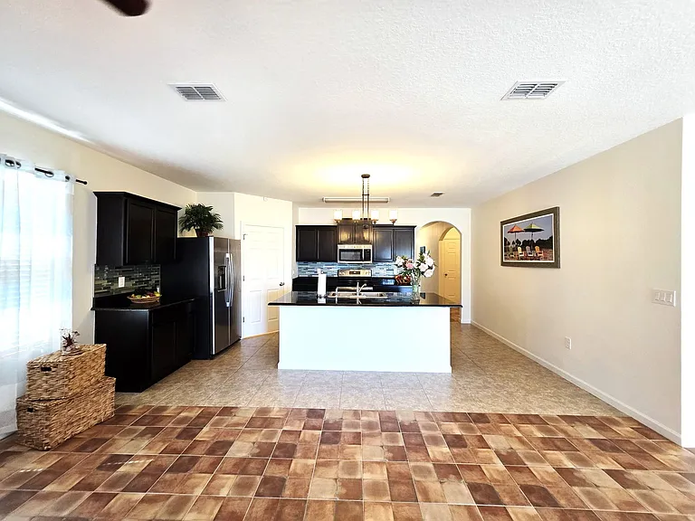 1440 Lexington Sq SW — Photo 14