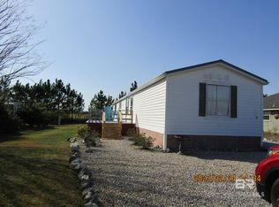 1928 Ridgewood Dr, Lillian, AL 36549