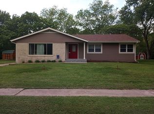 221 Navarre St, Rossville, KS 66533