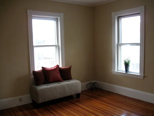 3 bed, 2.0 bath, 1800 sqft, $3,860 — Photo 4