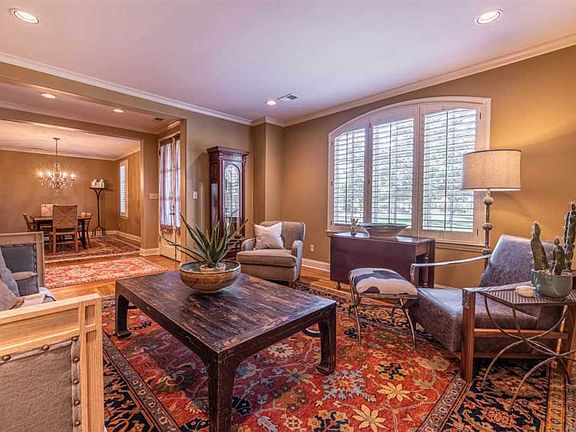 4th image of 9839 Laurel Hollow Cir