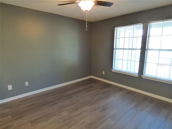 5th image of 6124 Westgate Dr APT 201