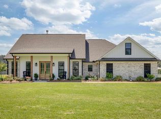 406 Pelican Grove Dr, Calhoun, LA 71225