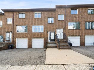 146 Main St #A04, East Rutherford, NJ 07073