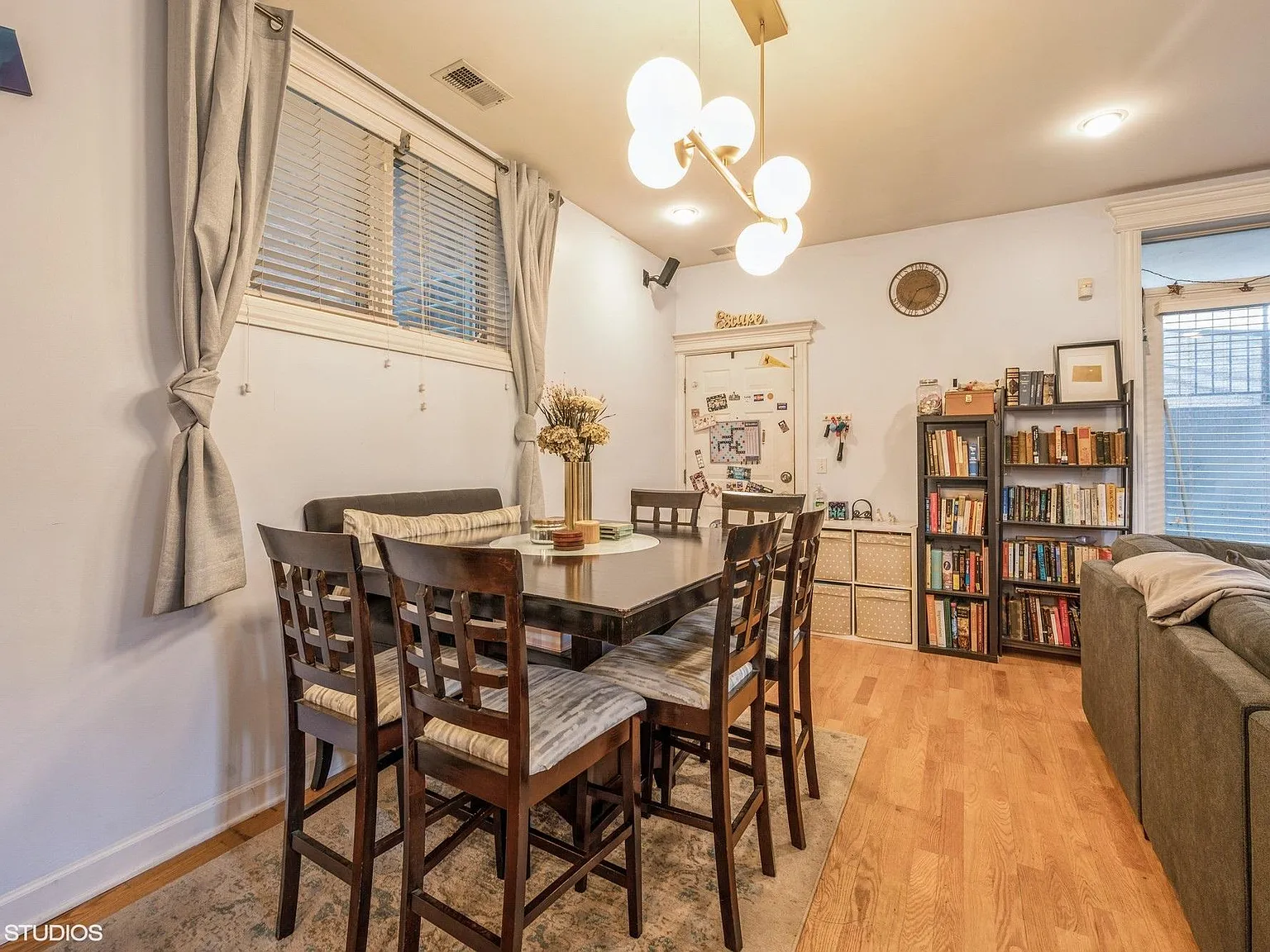 3 bed, 1350 sqft, $3,350 — Photo 4