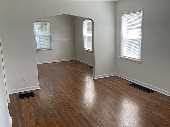 4th image of 1902 Ashbrook Dr