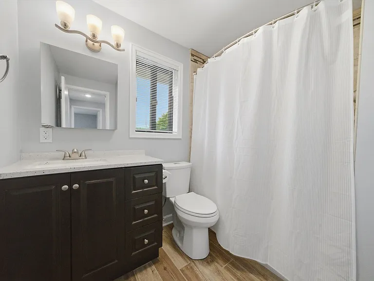 18 Dennis Ct #18 — Photo 7