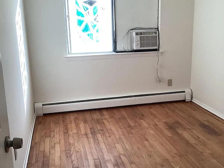 99 Ferry St #3 — Photo 8