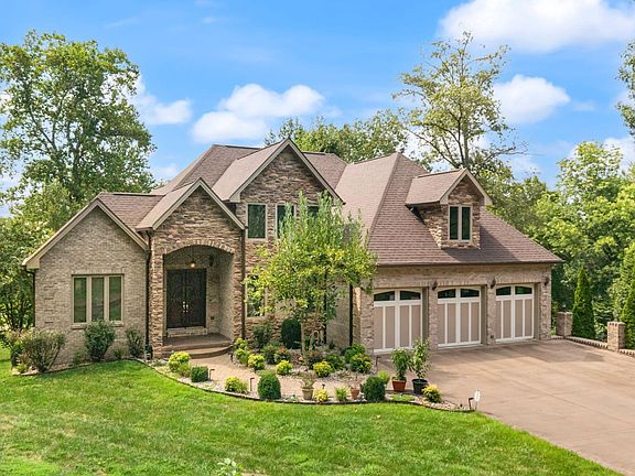 2nd image of 40 Cory Ln